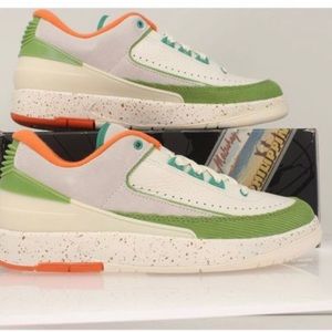 BRAND NEW IN BOX/NIKE Air Jordan 2 Retro Low SP Sail/Safety Orange Chlor…